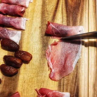 Bacon dates - cutting bacon